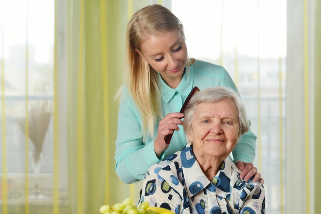 helping-seniors-with-personal-hygiene-practices